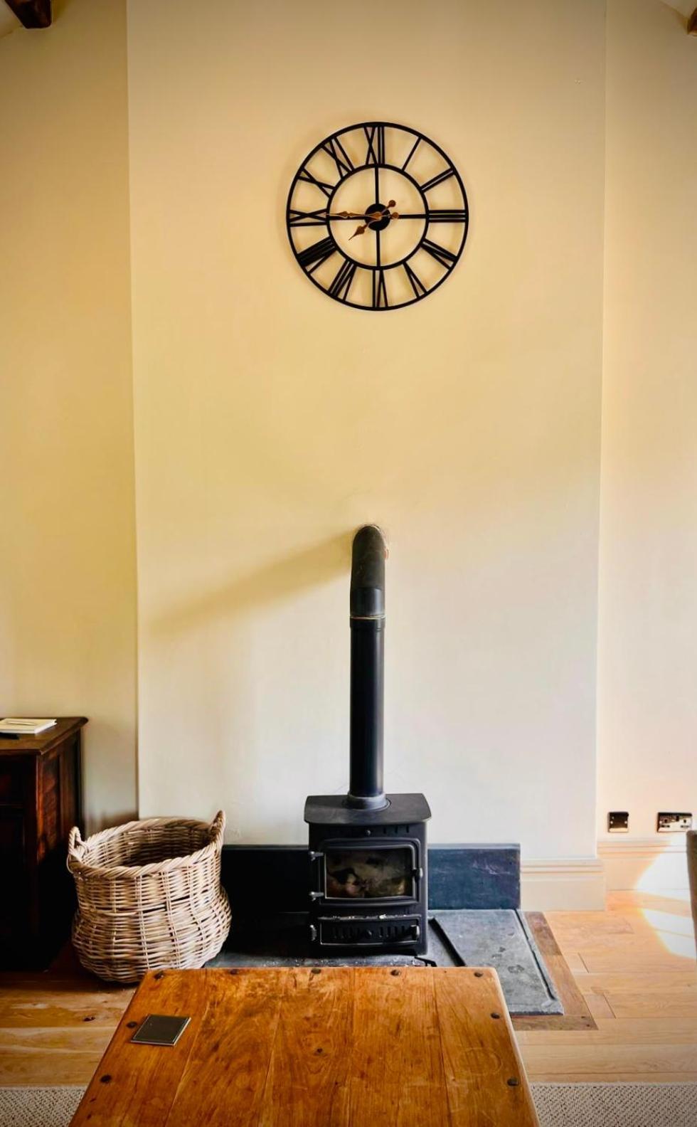 Apartment At Llanerchydol Hall ويلشبول المظهر الخارجي الصورة