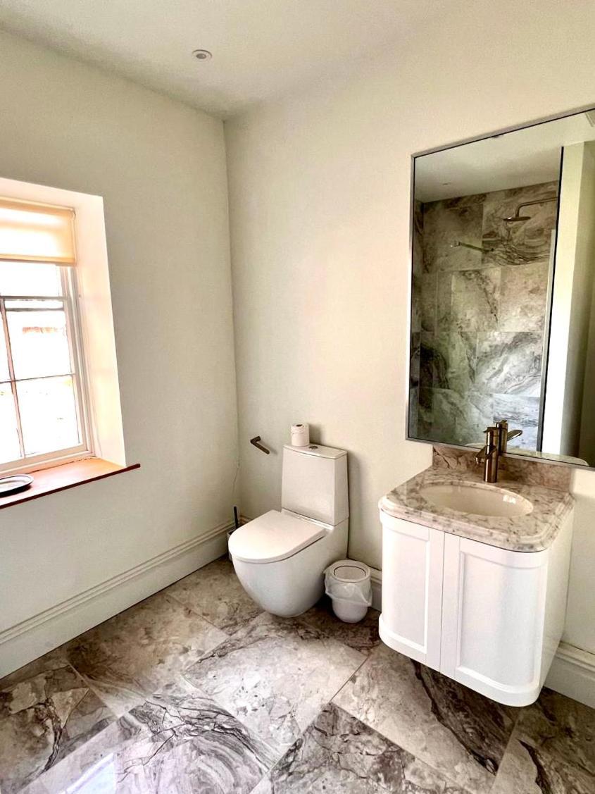 Apartment At Llanerchydol Hall ويلشبول المظهر الخارجي الصورة